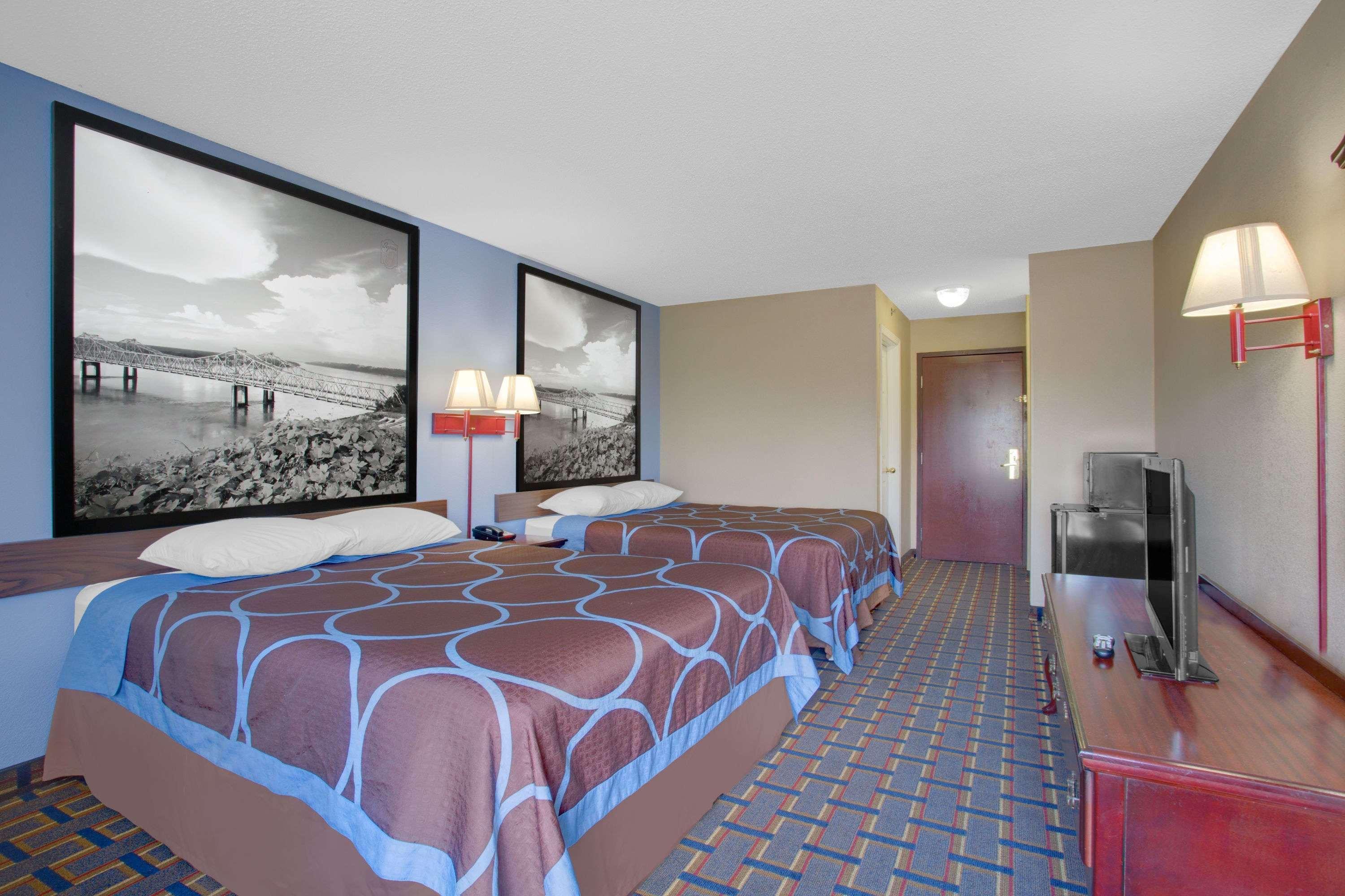 Super 8 By Wyndham Booneville