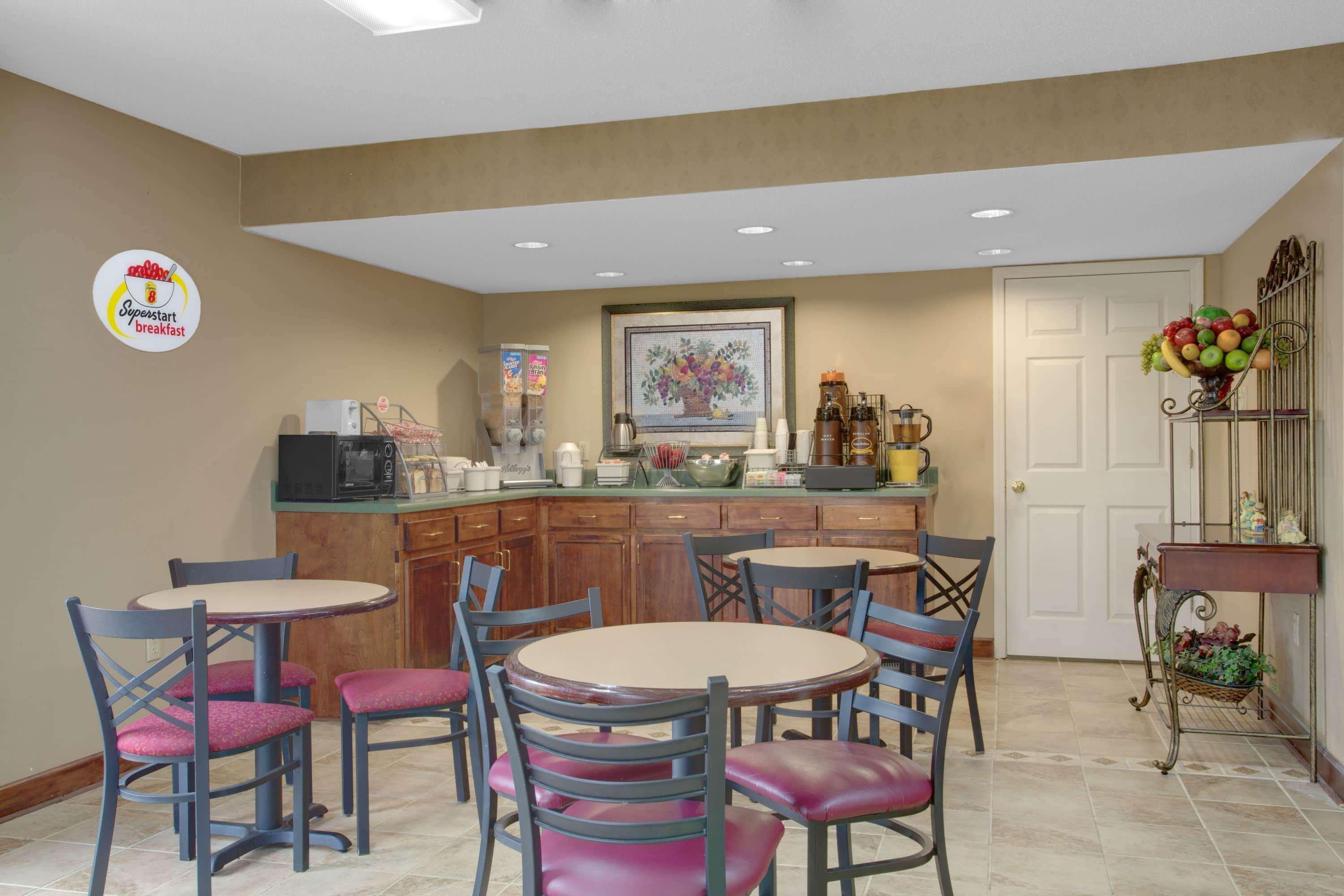 Super 8 By Wyndham Hotel Booneville