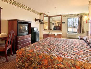 Hotel Super 8 By Wyndham Booneville